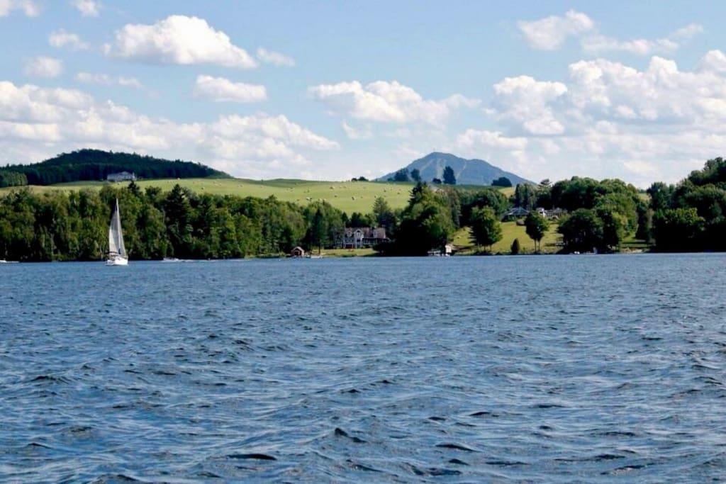 Magog Lovely Vacation Home Екстериор снимка